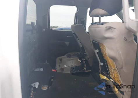 2015 Chevrolet Silverado 1500 1Lt z USA, uszkodzony, nr VIN 1GCRCREC6FZ188310